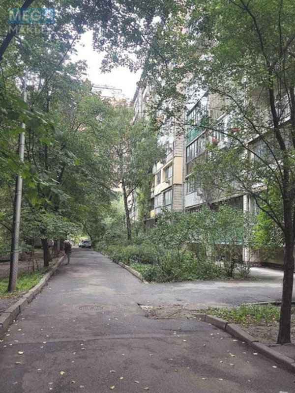 Оренда 3 кімнатної квартири, <a class="location-link" href="/kiev/" title="Недвижимость Київ">Київ</a>, <a class="location-link" href="/kiev/pecherskij/" title="Недвижимость Печерський район">Печерський р-н</a>, Анри Барбюса ул., 26 (изображение 14)