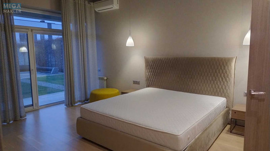 Продаж дома, 1&nbsp; поверх, 160&nbsp;кв.м, 4&nbsp;кімнати, ділянка 7&nbsp;соток, <a class="location-link" href="/dmitrovka-selo-kv-kievo-svyatoshinskij-rajon/" title="Недвижимость Дмитрівка">Дмитрівка</a>, Привітна, 114 (изображение 17)