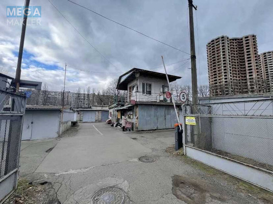 Продаж комерційної нерухомості, 62&nbsp;кв.м, <a class="location-link" href="/kiev/" title="Недвижимость Київ">Київ</a>, <a class="location-link" href="/kiev/svyatoshinskij/" title="Недвижимость Святошинський район">Святошинський р-н</a>, Сімї Сосніних вул., 4 (изображение 3)