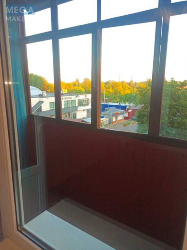 Продаж 2 кімнатної квартири (52/32/8), 3 пов. 9 пов. будинку, <a class="location-link" href="/cherkassi/" title="Недвижимость Черкаси">Черкаси</a>, <a class="location-link" href="/cherkassi/sosnovskij/" title="Недвижимость Сосновський район">Сосновський р-н</a>, вул. Луначарського, 1 (изображение 4)