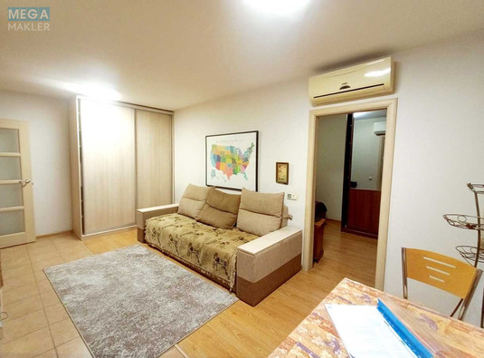 Продаж 2 кімнатної квартири (46/29/7), 1 пов. 5 пов. будинку, <a class="location-link" href="/kiev/" title="Недвижимость Київ">Київ</a>, <a class="location-link" href="/kiev/solomenskij/" title="Недвижимость Солом'янський район">Солом'янський р-н</a>, Академика Стражеско ул., 9 (изображение 3)