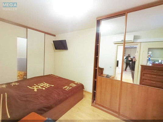 Продаж 2 кімнатної квартири (46/29/7), 1 пов. 5 пов. будинку, <a class="location-link" href="/kiev/" title="Недвижимость Київ">Київ</a>, <a class="location-link" href="/kiev/solomenskij/" title="Недвижимость Солом'янський район">Солом'янський р-н</a>, Академика Стражеско ул., 9 (изображение 9)