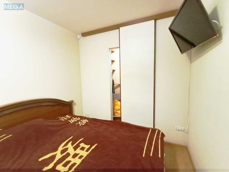 Продаж 2 кімнатної квартири (46/29/7), 1 пов. 5 пов. будинку, <a class="location-link" href="/kiev/" title="Недвижимость Київ">Київ</a>, <a class="location-link" href="/kiev/solomenskij/" title="Недвижимость Солом'янський район">Солом'янський р-н</a>, Академика Стражеско ул., 9 (изображение 10)