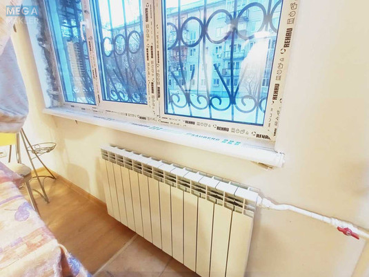 Продаж 2 кімнатної квартири (46/29/7), 1 пов. 5 пов. будинку, <a class="location-link" href="/kiev/" title="Недвижимость Київ">Київ</a>, <a class="location-link" href="/kiev/solomenskij/" title="Недвижимость Солом'янський район">Солом'янський р-н</a>, Академика Стражеско ул., 9 (изображение 16)