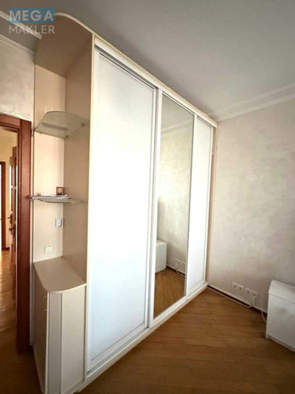 Оренда 3 кімнатної квартири, <a class="location-link" href="/kiev/" title="Недвижимость Київ">Київ</a>, <a class="location-link" href="/kiev/darnickij/" title="Недвижимость Дарницький район">Дарницький р-н</a>, Николая Бажана просп., 16 (изображение 5)