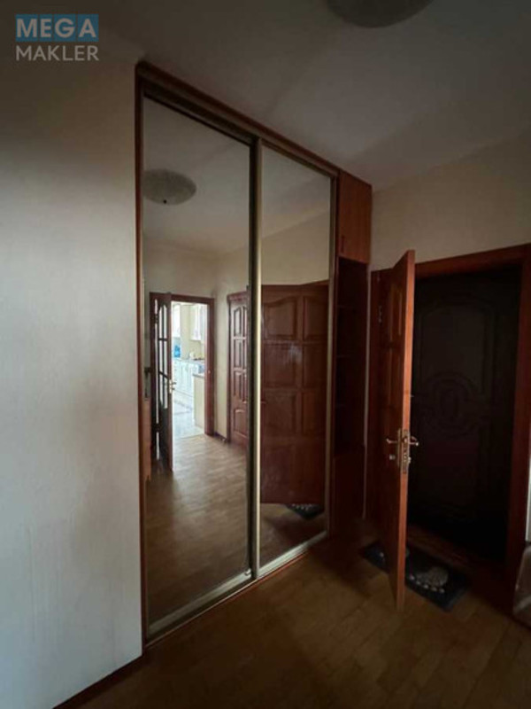 Оренда 3 кімнатної квартири, <a class="location-link" href="/kiev/" title="Недвижимость Київ">Київ</a>, <a class="location-link" href="/kiev/darnickij/" title="Недвижимость Дарницький район">Дарницький р-н</a>, Николая Бажана просп., 16 (изображение 10)