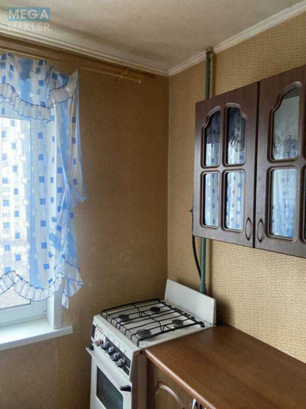 Продаж 1 кімнатної квартири (34,8/18,4/7), 7 пов. 9 пов. будинку, <a class="location-link" href="/kiev/" title="Недвижимость Київ">Київ</a>, <a class="location-link" href="/kiev/svyatoshinskij/" title="Недвижимость Святошинський район">Святошинський р-н</a>, Жолудєва вул., 1 (изображение 2)