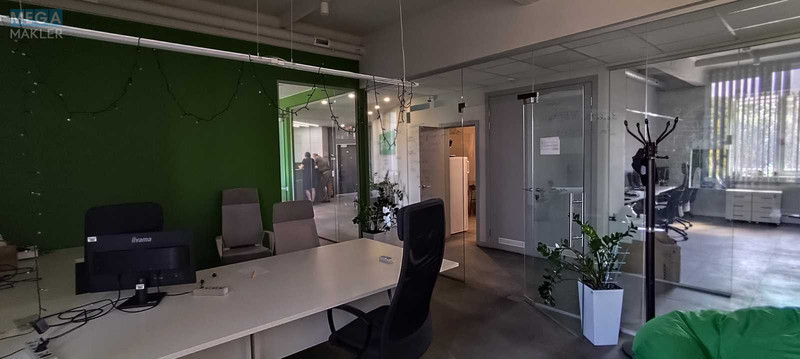 Оренда комерційної нерухомості, 294&nbsp;кв.м, под офис, <a class="location-link" href="/kiev/" title="Недвижимость Київ">Київ</a>, <a class="location-link" href="/kiev/pecherskij/" title="Недвижимость Печерський район">Печерський р-н</a>, Залізничне шосе, 2А (изображение 6)