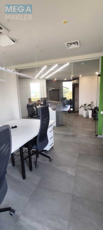 Оренда комерційної нерухомості, 294&nbsp;кв.м, под офис, <a class="location-link" href="/kiev/" title="Недвижимость Київ">Київ</a>, <a class="location-link" href="/kiev/pecherskij/" title="Недвижимость Печерський район">Печерський р-н</a>, Залізничне шосе, 2А (изображение 14)