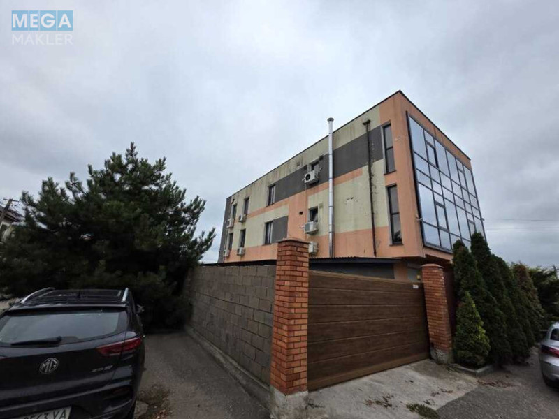 Продаж дома, 3&nbsp;поверху, 473&nbsp;кв.м, 9&nbsp;кімнат, ділянка 4&nbsp;сотки, <a class="location-link" href="/mizikevicha/" title="Недвижимость Мізікевича">Мізікевича</a>, Надії (изображение 8)