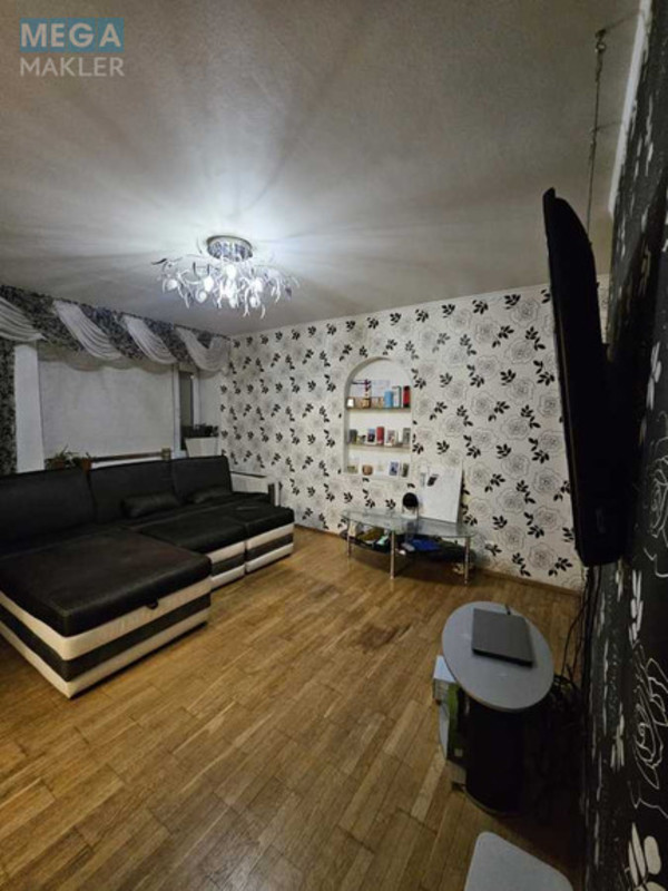 Продаж 5 кімнатної квартири (120/60/14), 14 пов. 14 пов. будинку, <a class="location-link" href="/kiev/" title="Недвижимость Київ">Київ</a>, <a class="location-link" href="/kiev/goloseevskij/" title="Недвижимость Голосіївський район">Голосіївський р-н</a>, Антоновича вул., 122 (изображение 2)