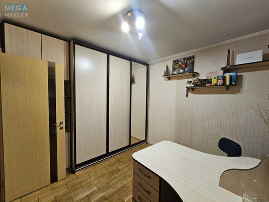 Продаж 5 кімнатної квартири (120/60/14), 14 пов. 14 пов. будинку, <a class="location-link" href="/kiev/" title="Недвижимость Київ">Київ</a>, <a class="location-link" href="/kiev/goloseevskij/" title="Недвижимость Голосіївський район">Голосіївський р-н</a>, Антоновича вул., 122 (изображение 11)