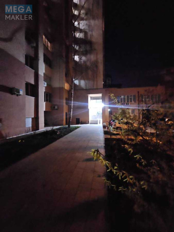 Продаж 5 кімнатної квартири (120/60/14), 14 пов. 14 пов. будинку, <a class="location-link" href="/kiev/" title="Недвижимость Київ">Київ</a>, <a class="location-link" href="/kiev/goloseevskij/" title="Недвижимость Голосіївський район">Голосіївський р-н</a>, Антоновича вул., 122 (изображение 20)