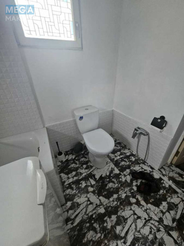 Продаж дома, 1&nbsp; поверх, 60&nbsp;кв.м, 3&nbsp;кімнати, ділянка 8&nbsp;соток, <a class="location-link" href="/kiev/" title="Недвижимость Київ">Київ</a>, <a class="location-link" href="/kiev/goloseevskij/" title="Недвижимость Голосіївський район">Голосіївський р-н</a>, Пролетарська вул., 13 (изображение 14)