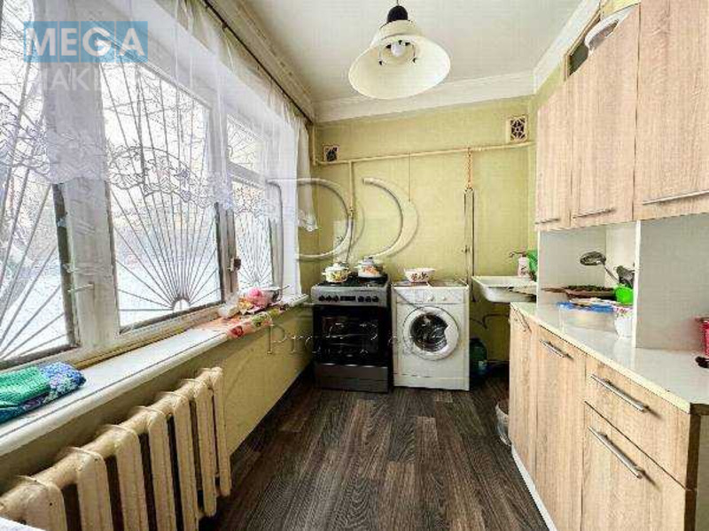 Продаж 2 кімнатної квартири (47/30/7), 1 пов. 5 пов. будинку, <a class="location-link" href="/kiev/" title="Недвижимость Київ">Київ</a>, <a class="location-link" href="/kiev/podolskij/" title="Недвижимость Подільський район">Подільський р-н</a>, Стеценка вулиця, 2 (изображение 10)