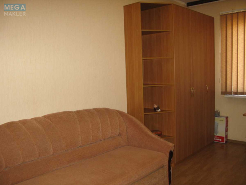 Оренда 2 кімнатної квартири, <a class="location-link" href="/kiev/" title="Недвижимость Київ">Київ</a>, <a class="location-link" href="/kiev/goloseevskij/" title="Недвижимость Голосіївський район">Голосіївський р-н</a>, Саперно-Слободская ул. (изображение 10)