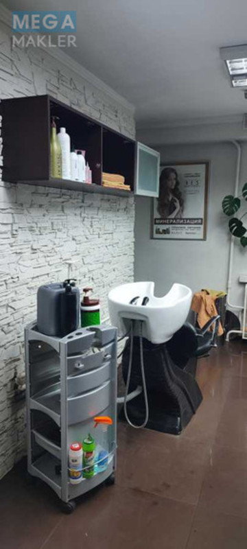 Оренда комерційної нерухомості, 54&nbsp;кв.м, под офис, <a class="location-link" href="/kiev/" title="Недвижимость Київ">Київ</a>, <a class="location-link" href="/kiev/solomenskij/" title="Недвижимость Солом'янський район">Солом'янський р-н</a>, Вадима Гетьмана ул., 36 (изображение 6)