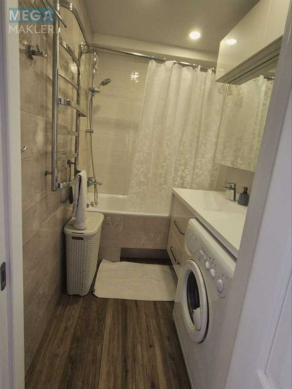 Оренда 2 кімнатної квартири, <a class="location-link" href="/kiev/" title="Недвижимость Київ">Київ</a>, <a class="location-link" href="/kiev/pecherskij/" title="Недвижимость Печерський район">Печерський р-н</a>, Евгения Коновальца ул., 35 (изображение 4)