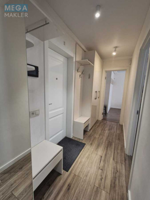 Оренда 2 кімнатної квартири, <a class="location-link" href="/kiev/" title="Недвижимость Київ">Київ</a>, <a class="location-link" href="/kiev/pecherskij/" title="Недвижимость Печерський район">Печерський р-н</a>, Евгения Коновальца ул., 35 (изображение 5)