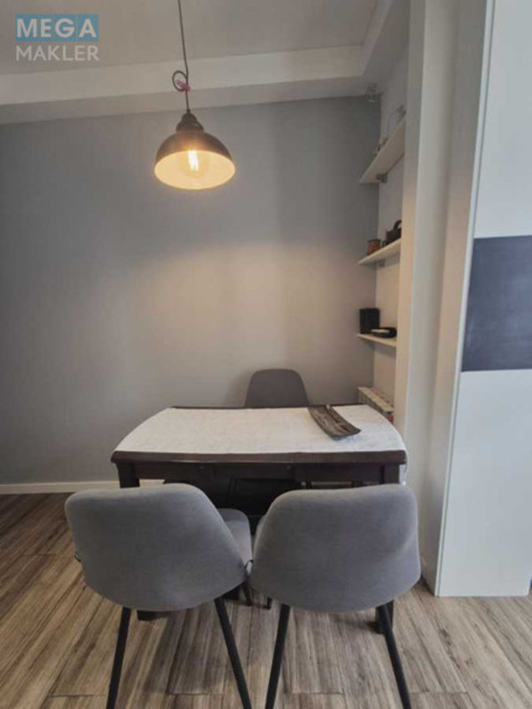 Оренда 2 кімнатної квартири, <a class="location-link" href="/kiev/" title="Недвижимость Київ">Київ</a>, <a class="location-link" href="/kiev/pecherskij/" title="Недвижимость Печерський район">Печерський р-н</a>, Евгения Коновальца ул., 35 (изображение 6)