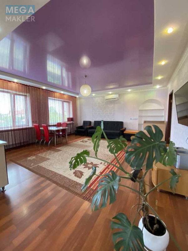 Продаж дома, 3&nbsp;поверху, 322&nbsp;кв.м, 6&nbsp;кімнат, ділянка 6&nbsp;соток, <a class="location-link" href="/borispol/" title="Недвижимость Бориспіль">Бориспіль</a>, Братуся (изображение 4)