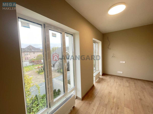 Продаж дома, 2&nbsp;поверху, 68&nbsp;кв.м, 3&nbsp;кімнати, ділянка 1&nbsp;сотка, <a class="location-link" href="/novye-petrovcy/" title="Недвижимость Нові Петрівці">Нові Петрівці</a>, кудрі івана, 92 (изображение 8)