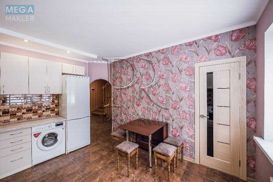 Продаж 12 кімнатної квартири (180/135/23), 2 пов. 2 пов. будинку, <a class="location-link" href="/peremoga-selo-kv/" title="Недвижимость Перемога">Перемога</a>, Грушевського вулиця (изображение 2)