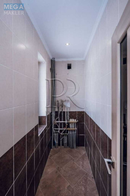 Продаж 12 кімнатної квартири (180/135/23), 2 пов. 2 пов. будинку, <a class="location-link" href="/peremoga-selo-kv/" title="Недвижимость Перемога">Перемога</a>, Грушевського вулиця (изображение 16)