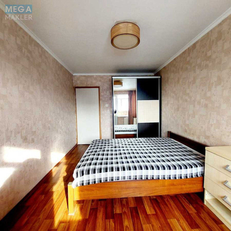 Продаж 3 кімнатної квартири (70/44/8), 13 пов. 16 пов. будинку, <a class="location-link" href="/kiev/" title="Недвижимость Київ">Київ</a>, <a class="location-link" href="/kiev/obolonskij/" title="Недвижимость Оболонський район">Оболонський р-н</a>, Героев Сталинграда просп., 39б (изображение 3)