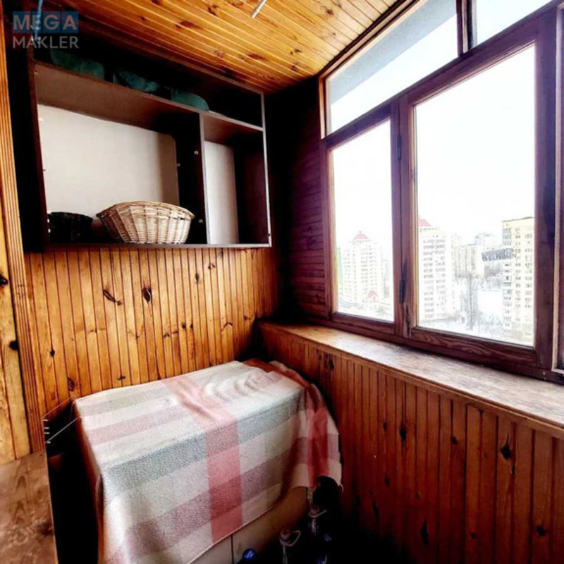 Продаж 3 кімнатної квартири (70/44/8), 13 пов. 16 пов. будинку, <a class="location-link" href="/kiev/" title="Недвижимость Київ">Київ</a>, <a class="location-link" href="/kiev/obolonskij/" title="Недвижимость Оболонський район">Оболонський р-н</a>, Героев Сталинграда просп., 39б (изображение 10)