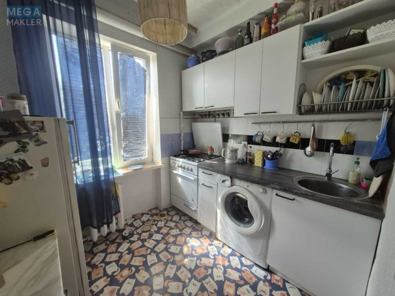 Продаж 1 кімнатної квартири (30/17/6), 5 пов. 5 пов. будинку, <a class="location-link" href="/kiev/" title="Недвижимость Київ">Київ</a>, <a class="location-link" href="/kiev/dneprovskij/" title="Недвижимость Дніпровський район">Дніпровський р-н</a>, Соборності просп., 16а (изображение 2)