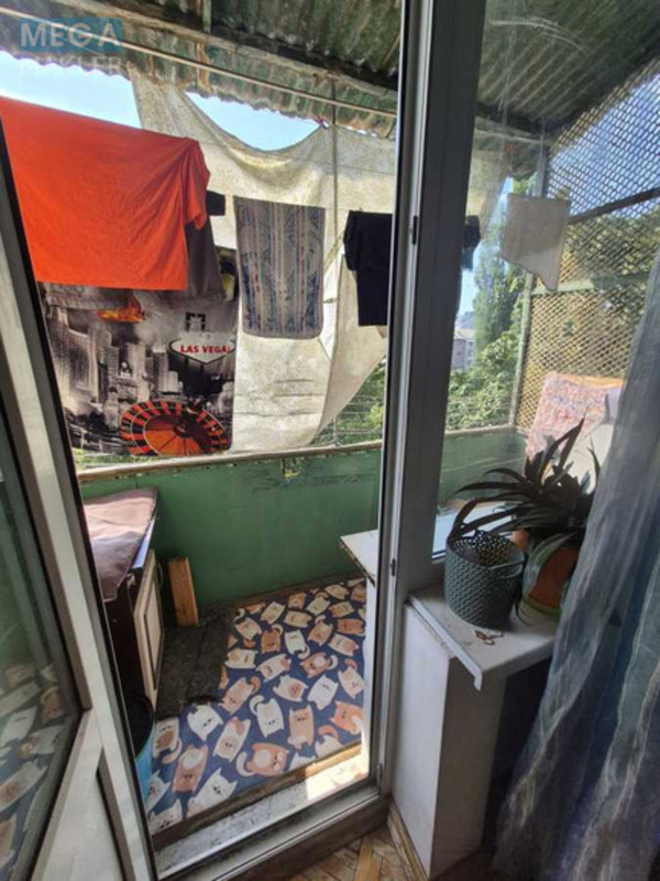 Продаж 1 кімнатної квартири (30/17/6), 5 пов. 5 пов. будинку, <a class="location-link" href="/kiev/" title="Недвижимость Київ">Київ</a>, <a class="location-link" href="/kiev/dneprovskij/" title="Недвижимость Дніпровський район">Дніпровський р-н</a>, Соборності просп., 16а (изображение 8)