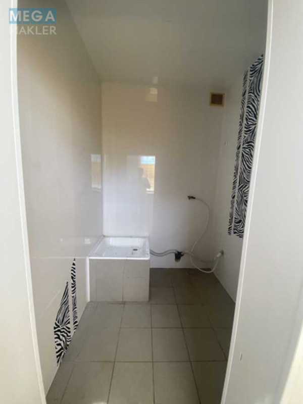 Продаж окремої будівлі/побудови, 100&nbsp;кв.м, <a class="location-link" href="/kiev/" title="Недвижимость Київ">Київ</a>, <a class="location-link" href="/kiev/podolskij/" title="Недвижимость Подільський район">Подільський р-н</a>, Апрельский пер., 9 (изображение 6)