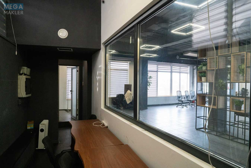 Оренда комерційної нерухомості, 530&nbsp;кв.м, под офис, <a class="location-link" href="/uzhgorod/" title="Недвижимость Ужгород">Ужгород</a>, Івана Чендея, 5 (изображение 6)