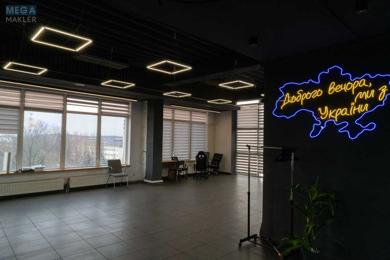 Оренда комерційної нерухомості, 530&nbsp;кв.м, под офис, <a class="location-link" href="/uzhgorod/" title="Недвижимость Ужгород">Ужгород</a>, Івана Чендея, 5 (изображение 9)