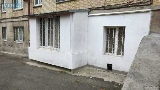 Продаж 2 кімнатної квартири (45/29/6), 1 пов. 5 пов. будинку, <a class="location-link" href="/kiev/" title="Недвижимость Київ">Київ</a>, <a class="location-link" href="/kiev/zamostyanskij/" title="Недвижимость Замостянский район">Замостянский р-н</a>, Юлиуса Фучика ул., 17 (изображение 2)