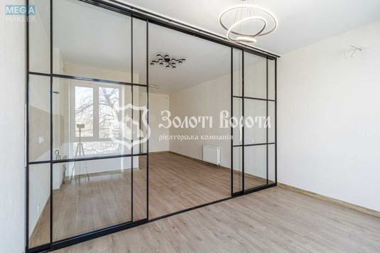 Продаж 1 кімнатної квартири (32/18/10), 2 пов. 4 пов. будинку, <a class="location-link" href="/kiev/" title="Недвижимость Київ">Київ</a>, <a class="location-link" href="/kiev/svyatoshinskij/" title="Недвижимость Святошинський район">Святошинський р-н</a>, 23-а Садова вул., 1 (изображение 10)