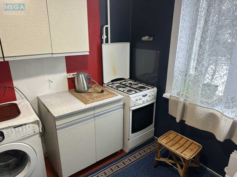 Оренда 1 кімнатної квартири, <a class="location-link" href="/kiev/" title="Недвижимость Київ">Київ</a>, <a class="location-link" href="/kiev/svyatoshinskij/" title="Недвижимость Святошинський район">Святошинський р-н</a>, Жолудєва вул., 1а (изображение 9)