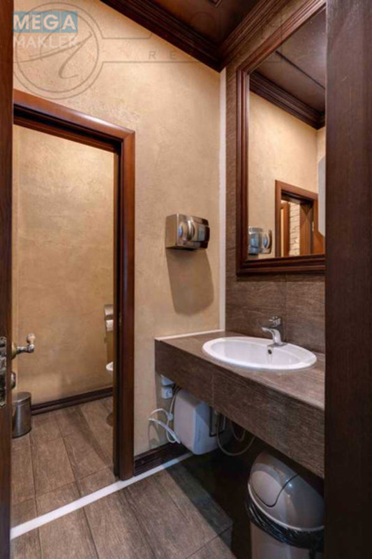 Продаж комерційної нерухомості, 253&nbsp;кв.м, под офис, <a class="location-link" href="/kiev/" title="Недвижимость Київ">Київ</a>, <a class="location-link" href="/kiev/obolonskij/" title="Недвижимость Оболонський район">Оболонський р-н</a>, Героев Сталинграда просп., 12Д (изображение 12)