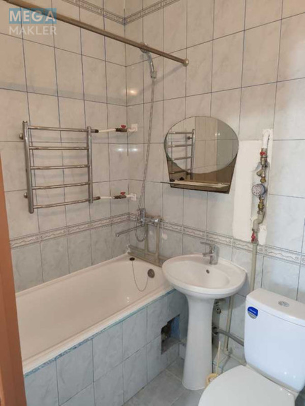 Продаж 2 кімнатної квартири (43/29/6), 5 пов. 5 пов. будинку, <a class="location-link" href="/kiev/" title="Недвижимость Київ">Київ</a>, <a class="location-link" href="/kiev/solomenskij/" title="Недвижимость Солом'янський район">Солом'янський р-н</a>, Миколи Шепелєва вул., 6 (изображение 8)