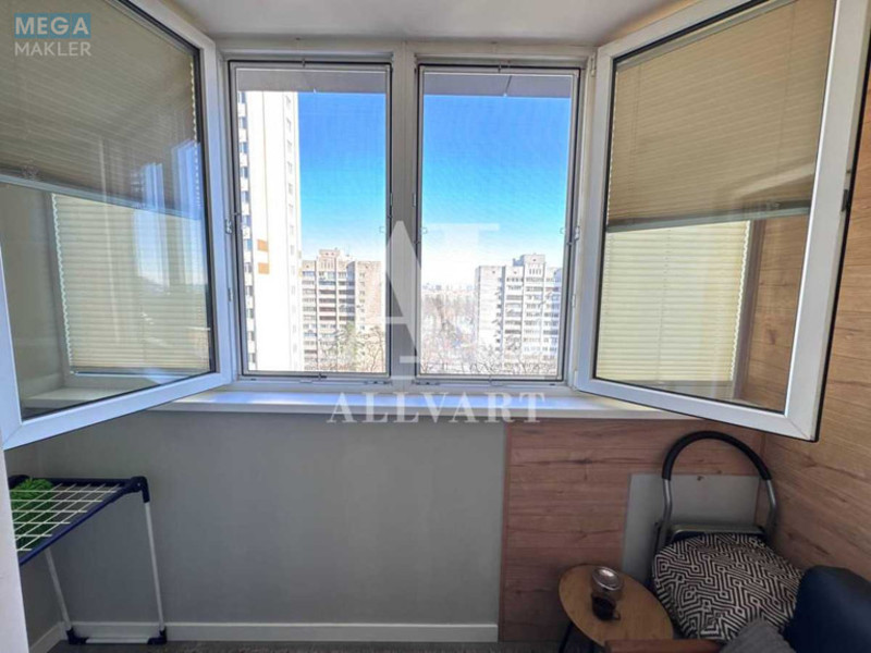 Продаж 2 кімнатної квартири (49,2/?/18,5), 12 пов. 26 пов. будинку, <a class="location-link" href="/kiev/" title="Недвижимость Київ">Київ</a>, <a class="location-link" href="/kiev/svyatoshinskij/" title="Недвижимость Святошинський район">Святошинський р-н</a>, Львівська вул. (изображение 11)