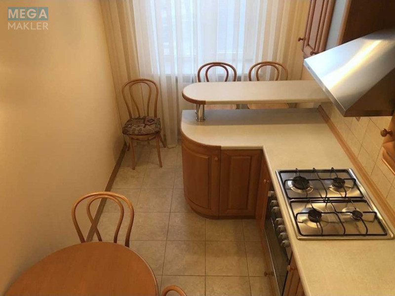 Оренда 2 кімнатної квартири, <a class="location-link" href="/kiev/" title="Недвижимость Київ">Київ</a>, <a class="location-link" href="/kiev/shevchenkovskij/" title="Недвижимость Шевченківський район">Шевченківський р-н</a>, Воровского ул., 38 (изображение 3)