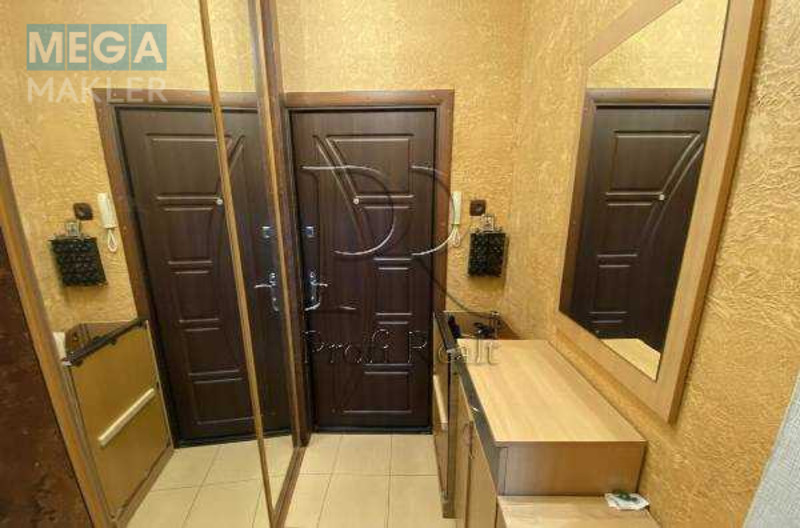 Продаж 3 кімнатної квартири (74/42/8), 5 пов. 13 пов. будинку, <a class="location-link" href="/kiev/" title="Недвижимость Київ">Київ</a>, <a class="location-link" href="/kiev/svyatoshinskij/" title="Недвижимость Святошинський район">Святошинський р-н</a>, Чорнобильська вулиця, 24/26 (изображение 9)