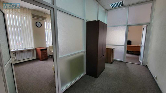 Оренда комерційної нерухомості, 137&nbsp;кв.м, под офис, <a class="location-link" href="/kiev/" title="Недвижимость Київ">Київ</a>, <a class="location-link" href="/kiev/pecherskij/" title="Недвижимость Печерський район">Печерський р-н</a>, Шота Руставелі вул., 15 (изображение 6)