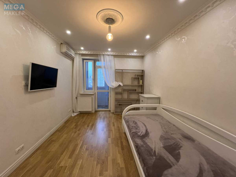 Оренда 3 кімнатної квартири, <a class="location-link" href="/kiev/" title="Недвижимость Київ">Київ</a>, <a class="location-link" href="/kiev/goloseevskij/" title="Недвижимость Голосіївський район">Голосіївський р-н</a>, Паньковская ул., 27/78 (изображение 18)