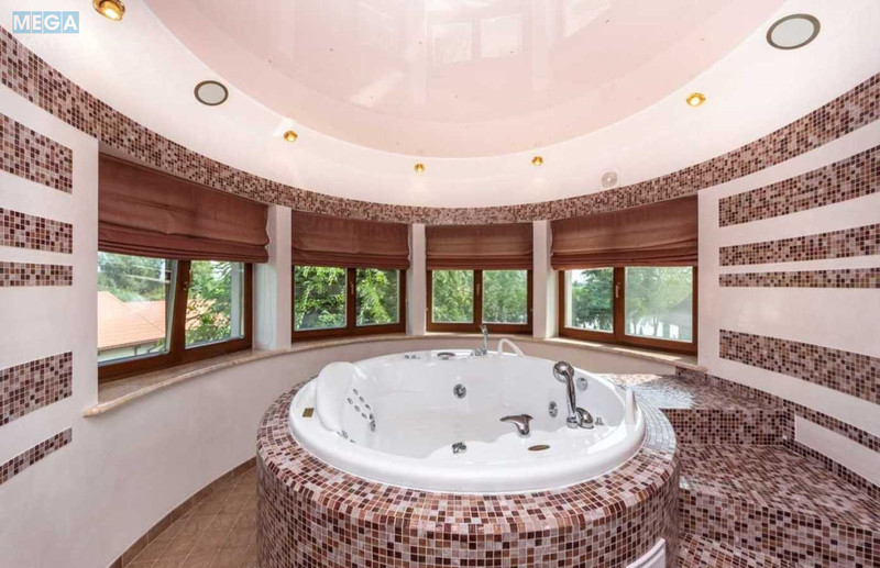 Продаж дома, 2&nbsp;поверху, 265&nbsp;кв.м, 5&nbsp;кімнат, ділянка 40&nbsp;соток, <a class="location-link" href="/kiev/" title="Недвижимость Київ">Київ</a>, <a class="location-link" href="/kiev/darnickij/" title="Недвижимость Дарницький район">Дарницький р-н</a>, Центральна вул. (изображение 4)