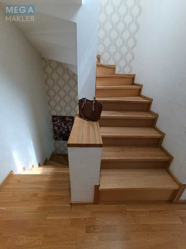 Продаж дома, 2&nbsp;поверху, 113&nbsp;кв.м, 3&nbsp;кімнати, ділянка 3&nbsp;сотки, <a class="location-link" href="/kiev/" title="Недвижимость Київ">Київ</a>, <a class="location-link" href="/kiev/solomenskij/" title="Недвижимость Солом'янський район">Солом'янський р-н</a>, Павла Потоцького вул., 85 (изображение 7)