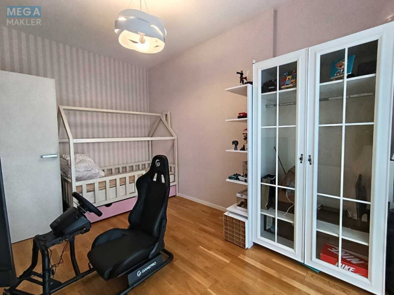 Продаж дома, 2&nbsp;поверху, 113&nbsp;кв.м, 3&nbsp;кімнати, ділянка 3&nbsp;сотки, <a class="location-link" href="/kiev/" title="Недвижимость Київ">Київ</a>, <a class="location-link" href="/kiev/solomenskij/" title="Недвижимость Солом'янський район">Солом'янський р-н</a>, Павла Потоцького вул., 85 (изображение 15)