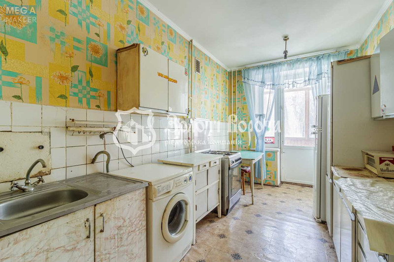 Продаж 3 кімнатної квартири (83/43,9/10,7), 3 пов. 9 пов. будинку, <a class="location-link" href="/kiev/" title="Недвижимость Київ">Київ</a>, <a class="location-link" href="/kiev/pecherskij/" title="Недвижимость Печерський район">Печерський р-н</a>, Панаса Мирного вул., 5 (изображение 9)