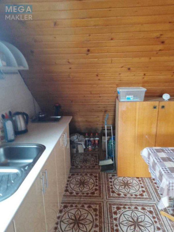 Оренда дома, <a class="location-link" href="/kiev/" title="Недвижимость Київ">Київ</a>, <a class="location-link" href="/kiev/solomenskij/" title="Недвижимость Солом'янський район">Солом'янський р-н</a>, Устимівський пров., 5 (изображение 13)